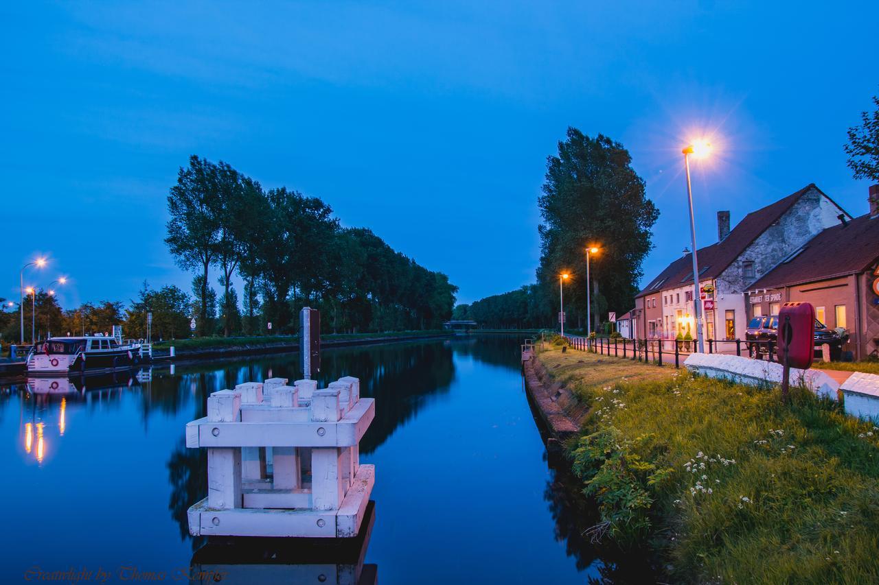 B&B Ter Brugge Stalhille Exterior foto